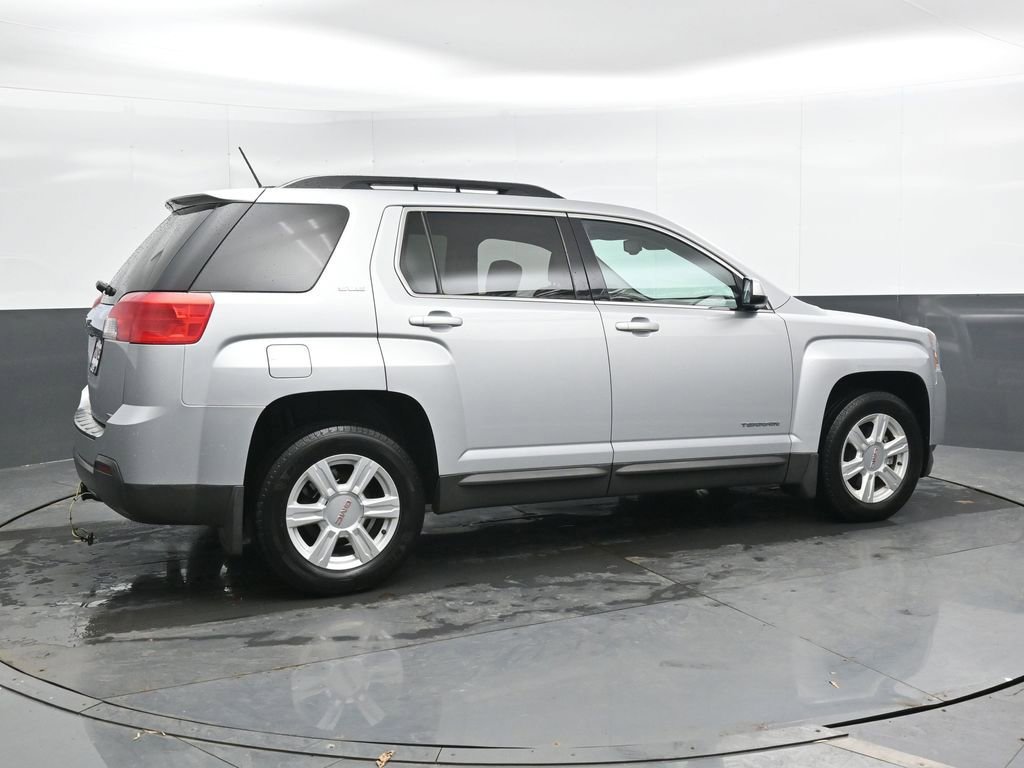 Used 2015 GMC Terrain SLE image 2