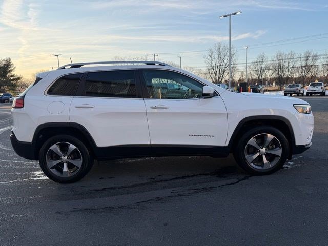 Used 2019 Jeep Cherokee Limited w/ Luxury Group image 8