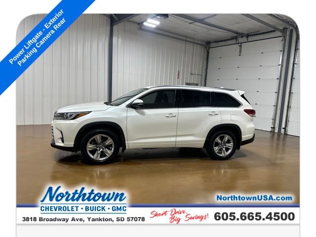 Used 2018 Toyota Highlander Limited image 2