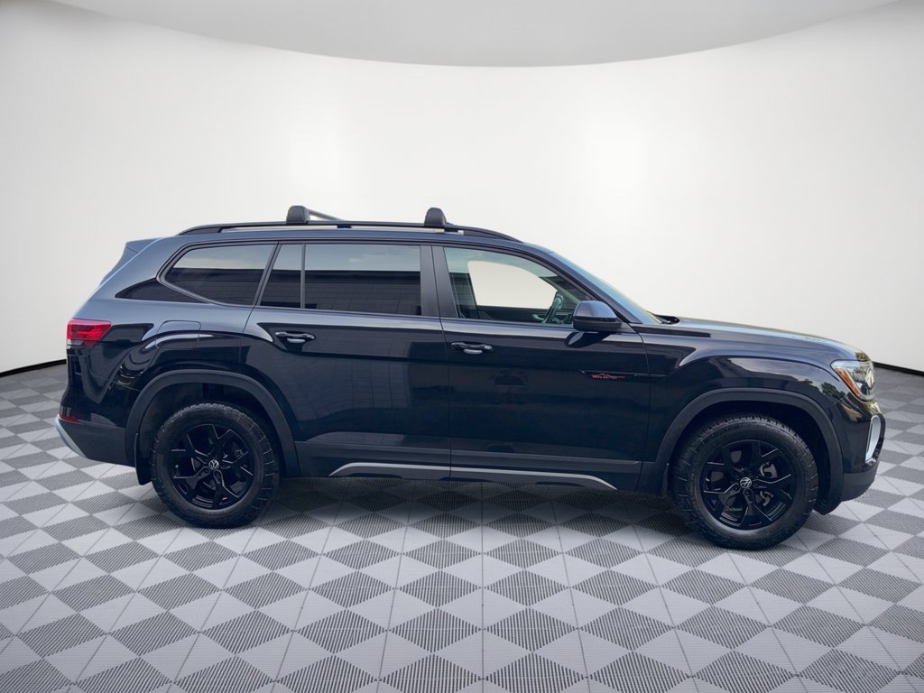 Used 2024 Volkswagen Atlas Peak Edition SE AWD/4WD image 8