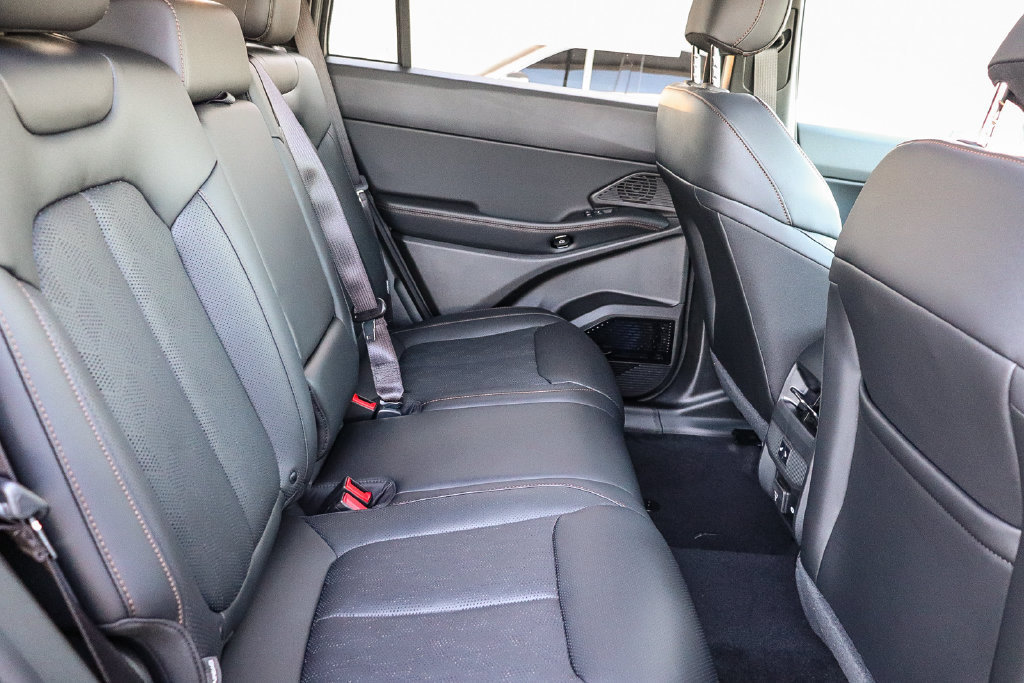 New 2026 Jeep Cherokee Overland AWD/4WD image 19