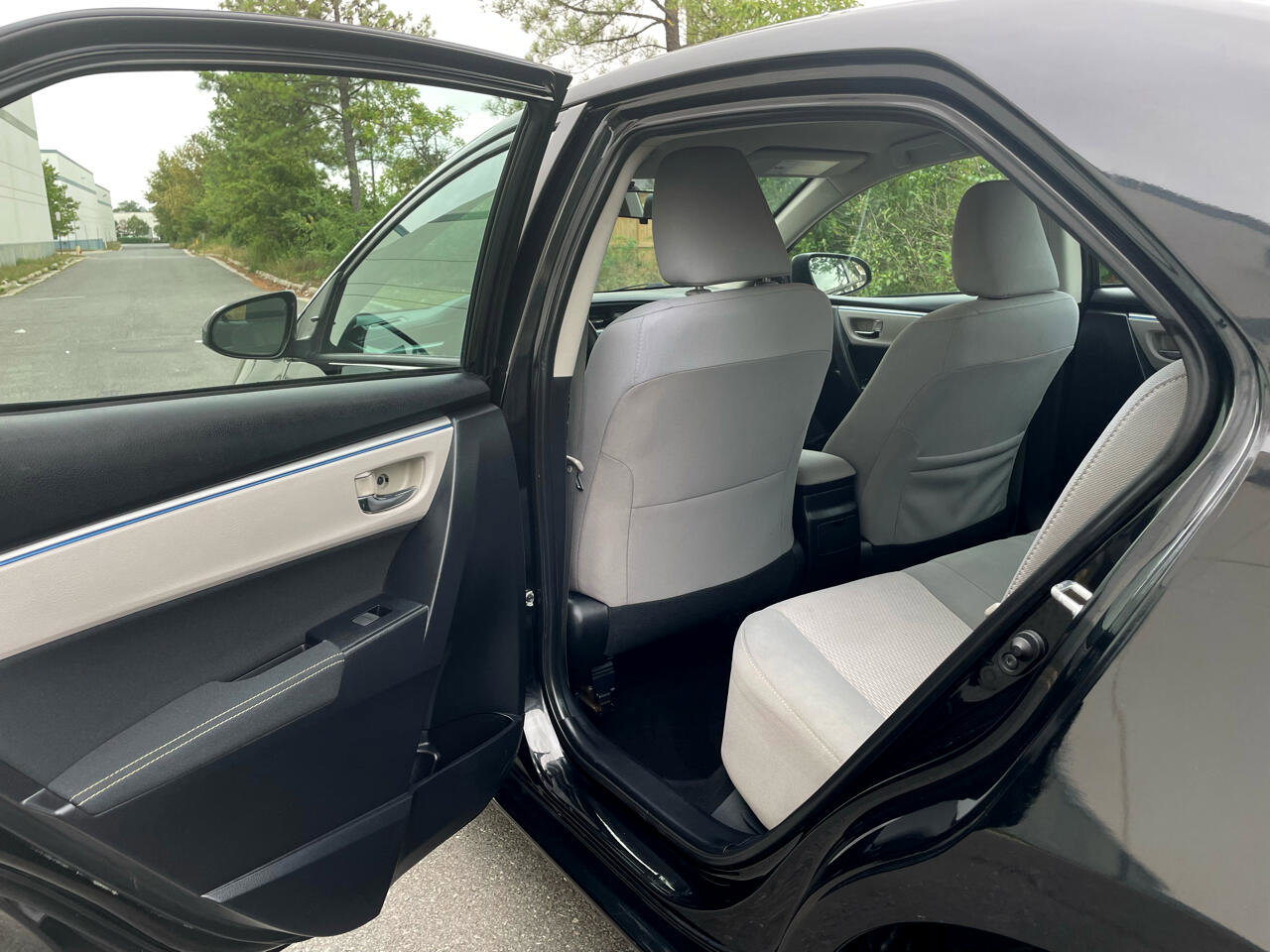 Used 2014 Toyota Corolla LE Premium image 11