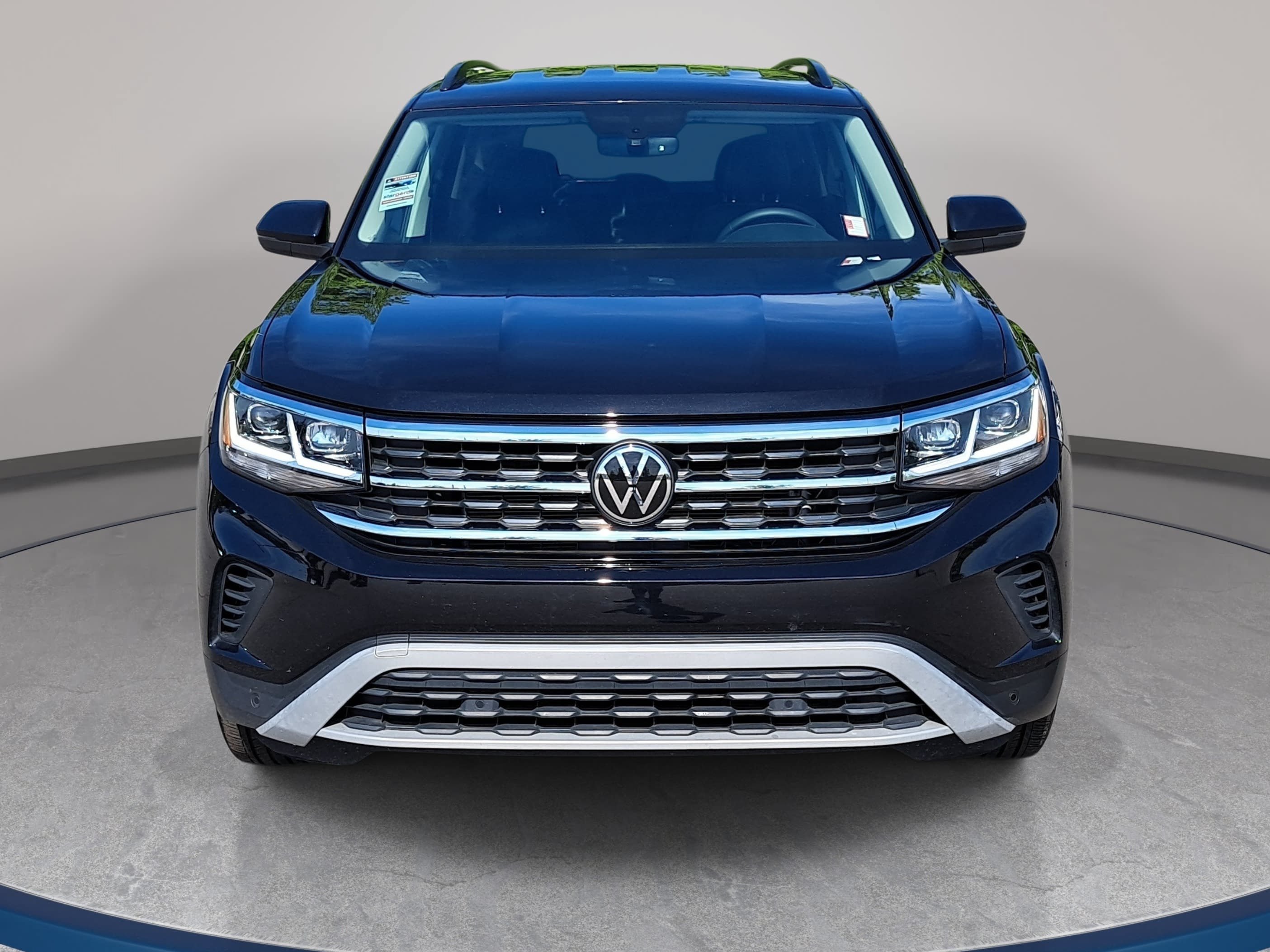 Used 2023 Volkswagen Atlas SE AWD/4WD image 2