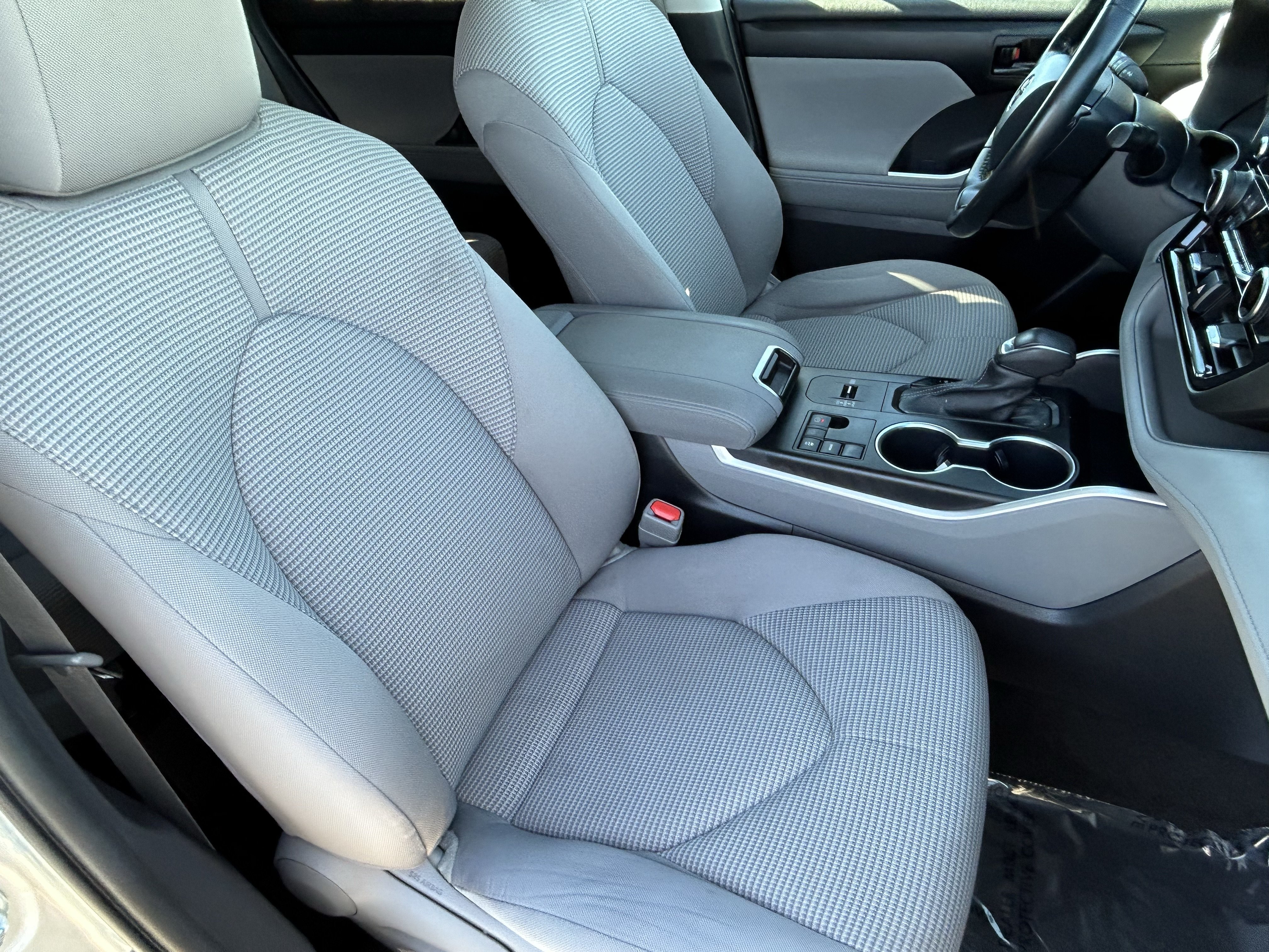 Certified 2023 Toyota Highlander LE FWD image 11