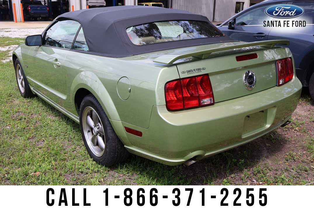 Used 2006 Ford Mustang GT RWD image 3