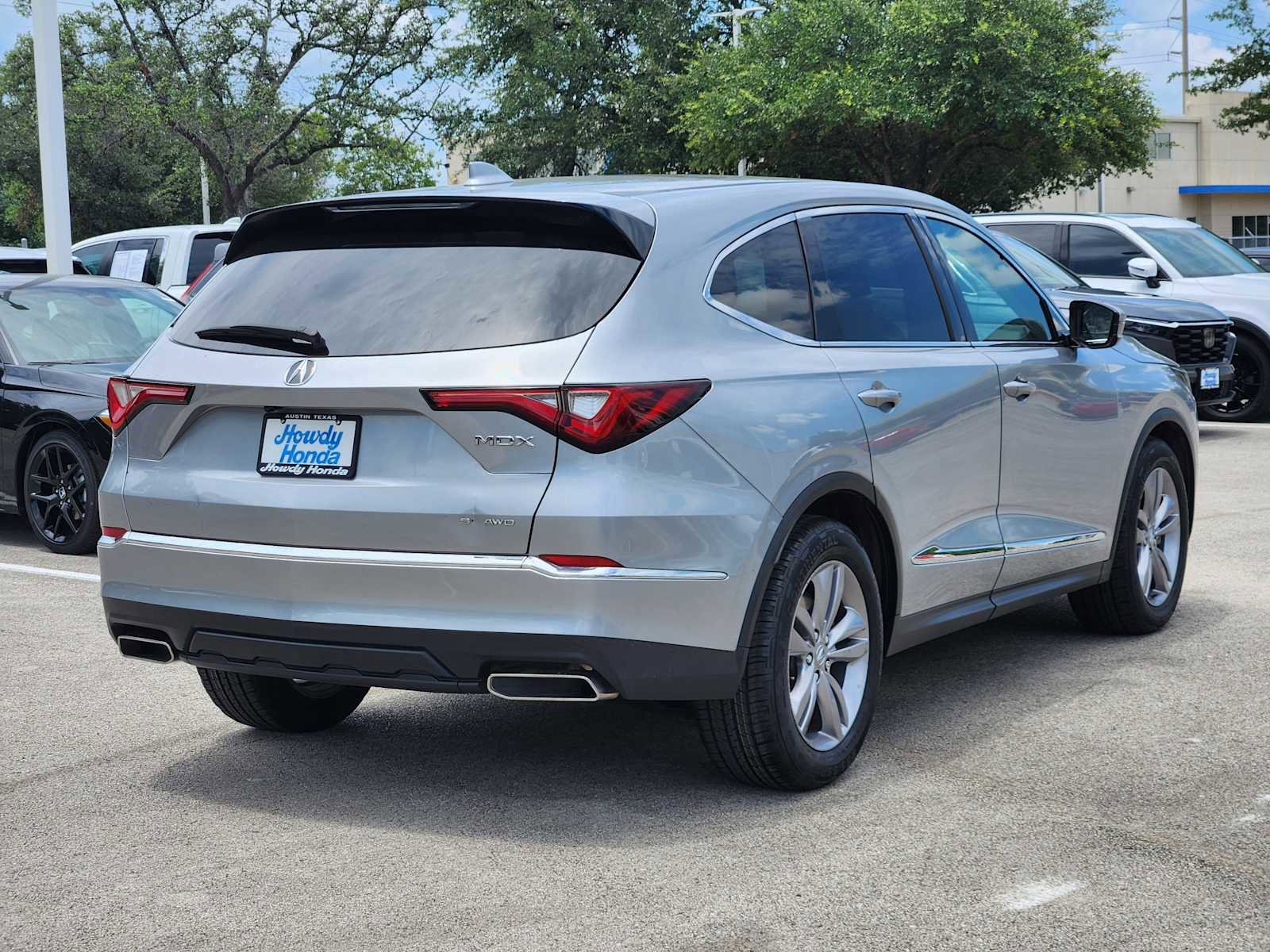 Used 2024 Acura MDX SH-AWD image 6
