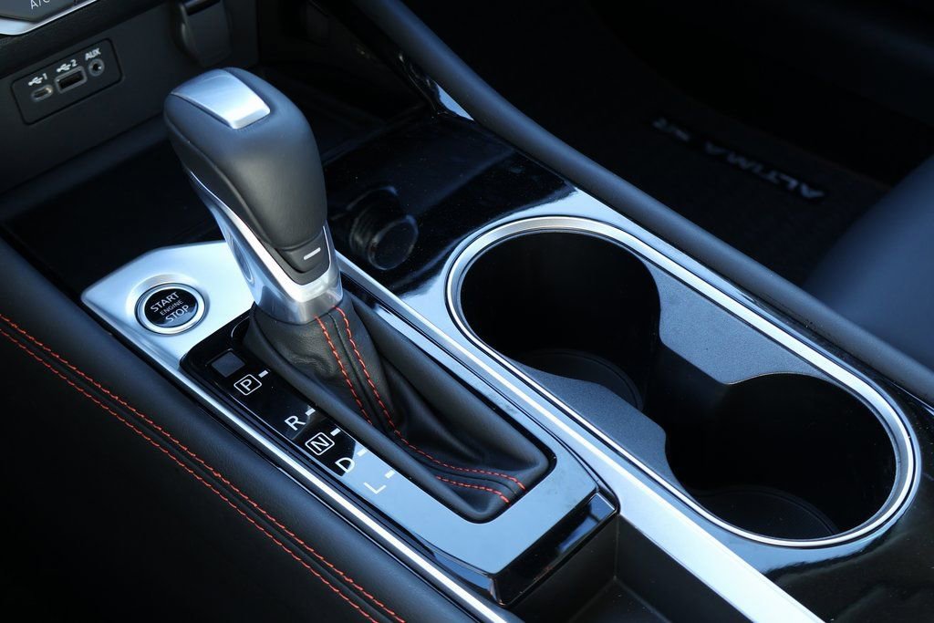 New 2025 Nissan Altima 2.5 SR image 13