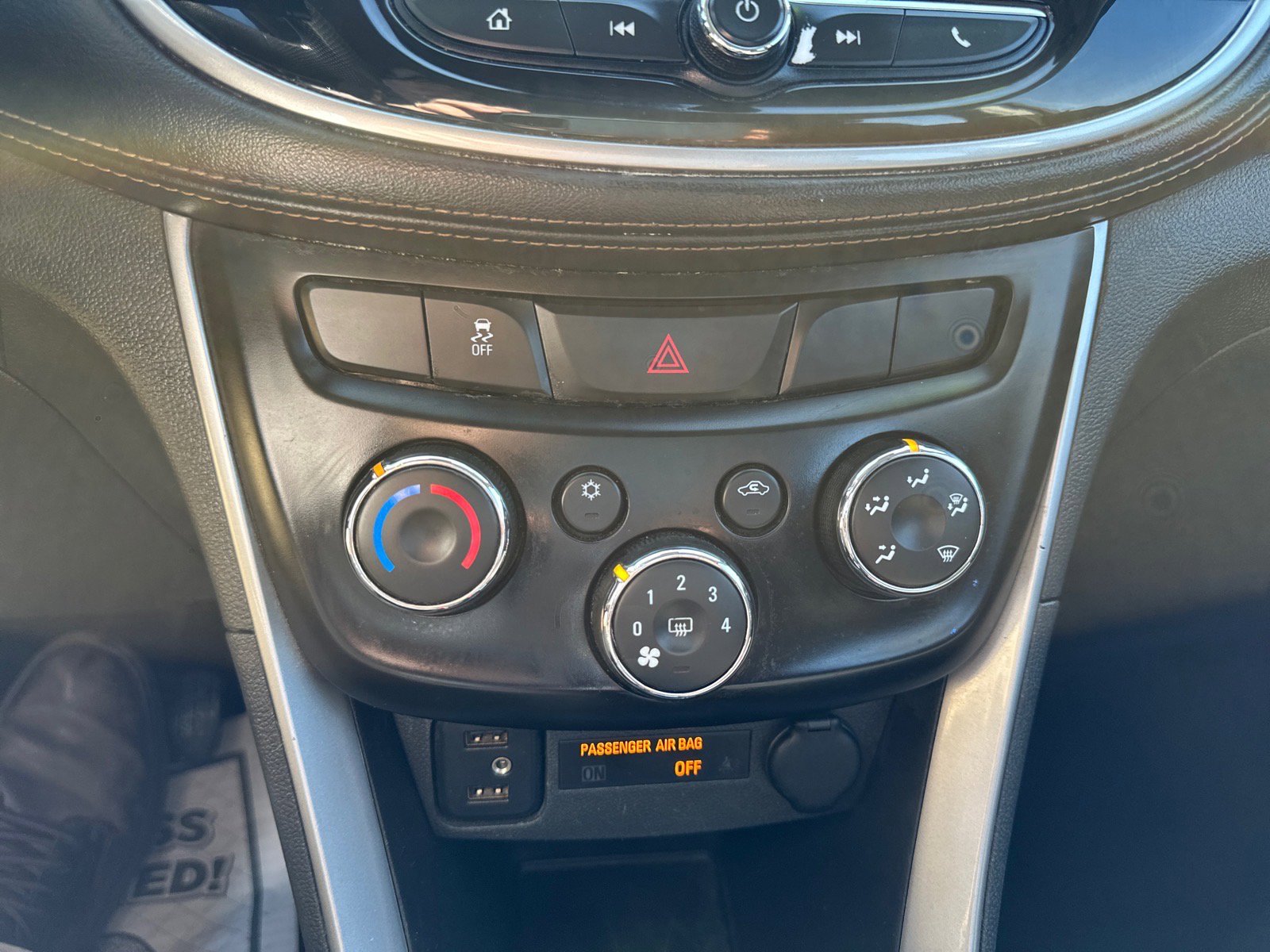 Used 2018 Chevrolet Trax LS AWD/4WD image 25