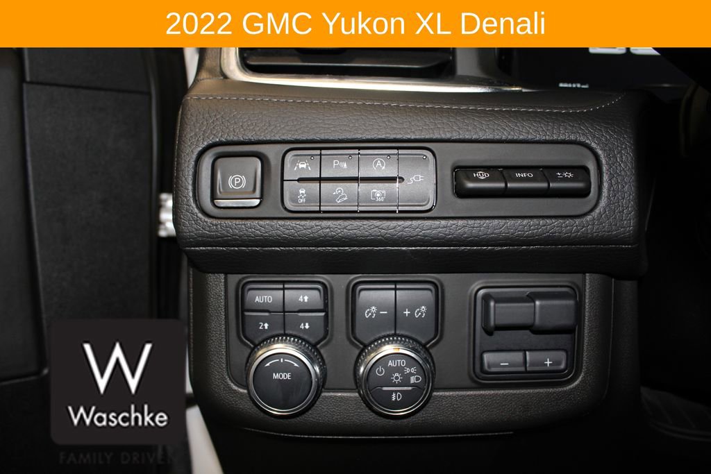 Used 2022 GMC Yukon XL Denali w/ Denali Premium Package AWD/4WD image 30
