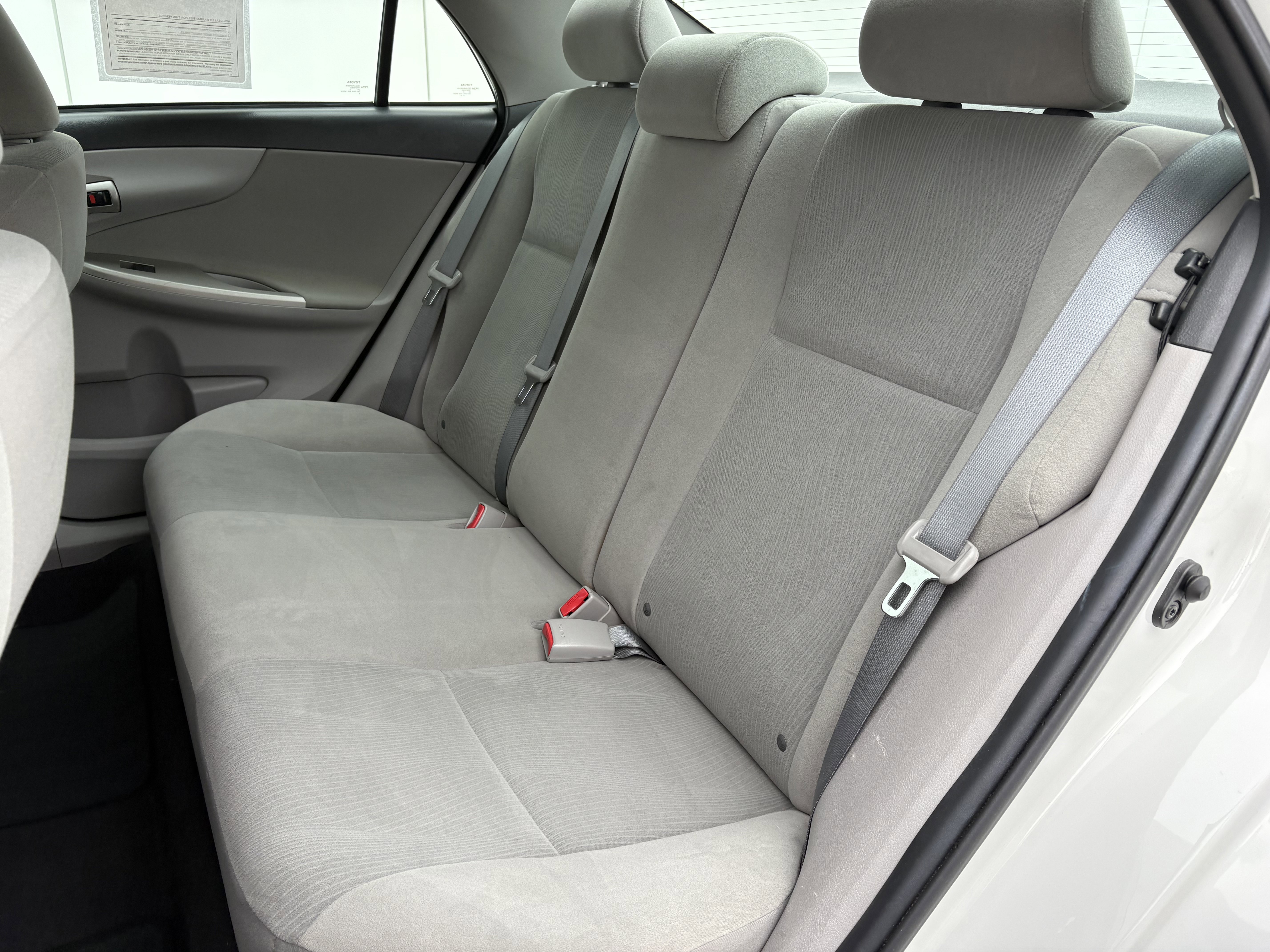 Used 2013 Toyota Corolla LE image 10