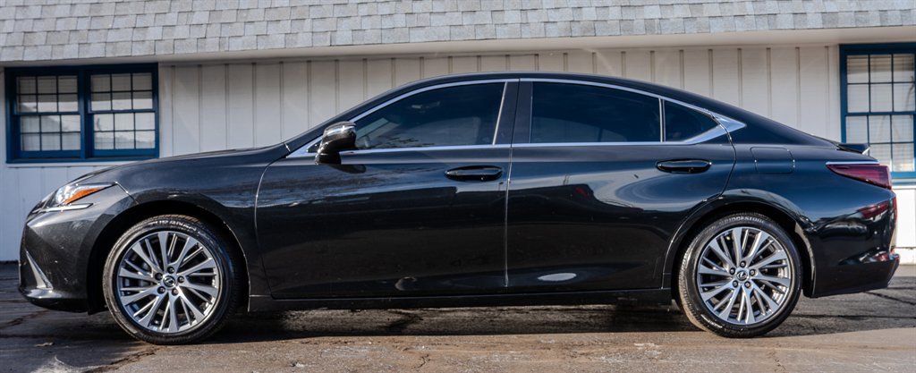 Used 2020 Lexus ES 350 w/ Premium Package image 2