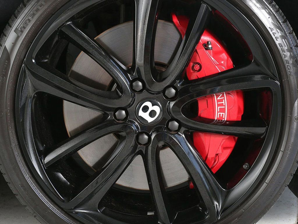 Used 2023 Bentley Continental GT Azure image 6