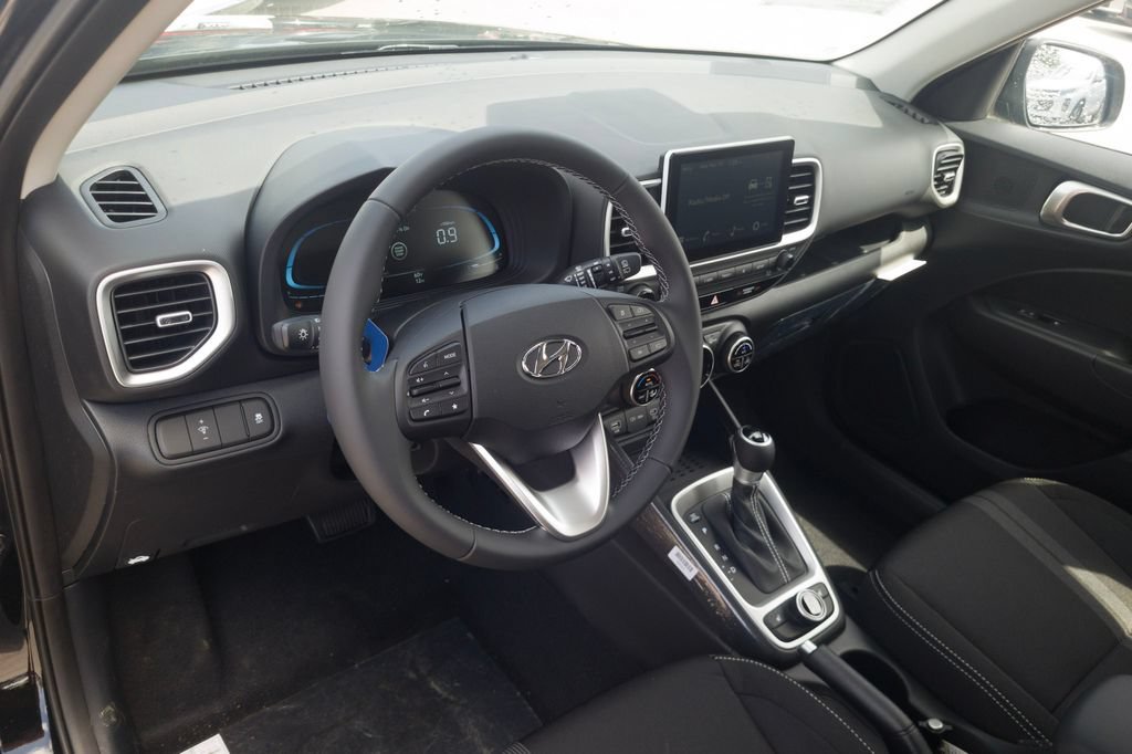 New 2026 Hyundai Venue SEL FWD image 11