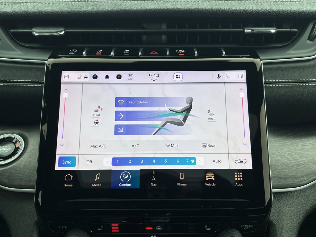 Used 2024 Jeep Grand Cherokee Limited w/ Black Appearance Package image 25