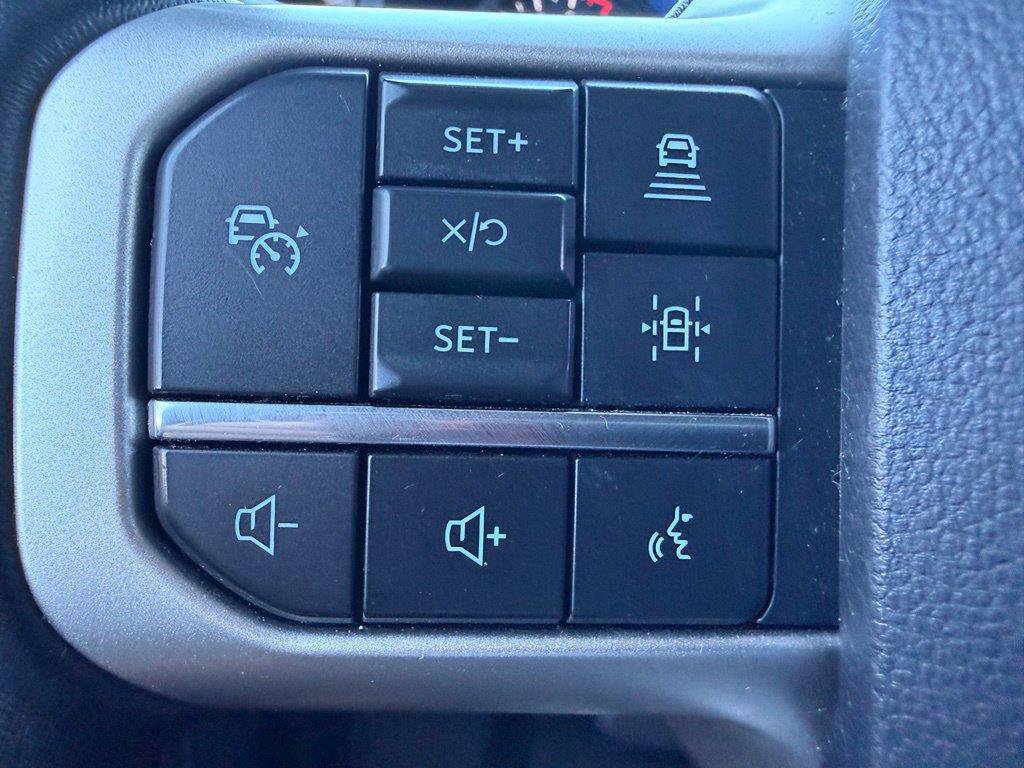 Used 2022 Ford Expedition Limited RWD image 15