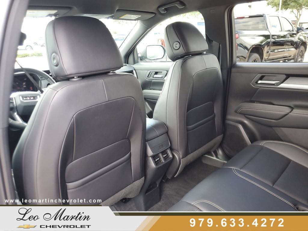 Used 2026 GMC Terrain Elevation w/ Elevation Premium Package FWD image 11