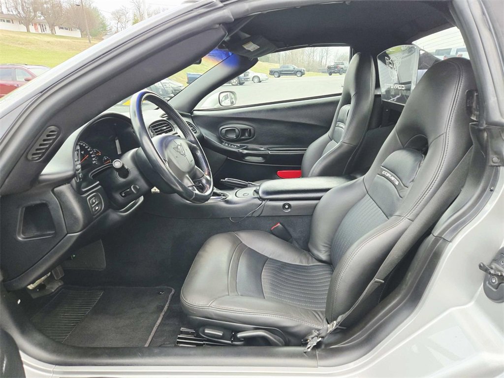 Used 2004 Chevrolet Corvette Convertible w/ Preferred Equipment Group image 11