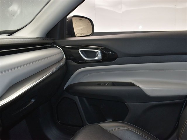 Used 2022 Jeep Compass Limited image 22