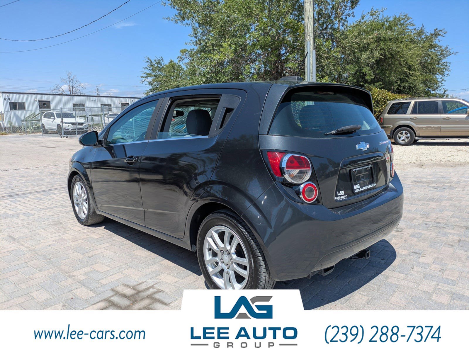 Used 2015 Chevrolet Sonic LT w/ Fun and Sun Package FWD image 5