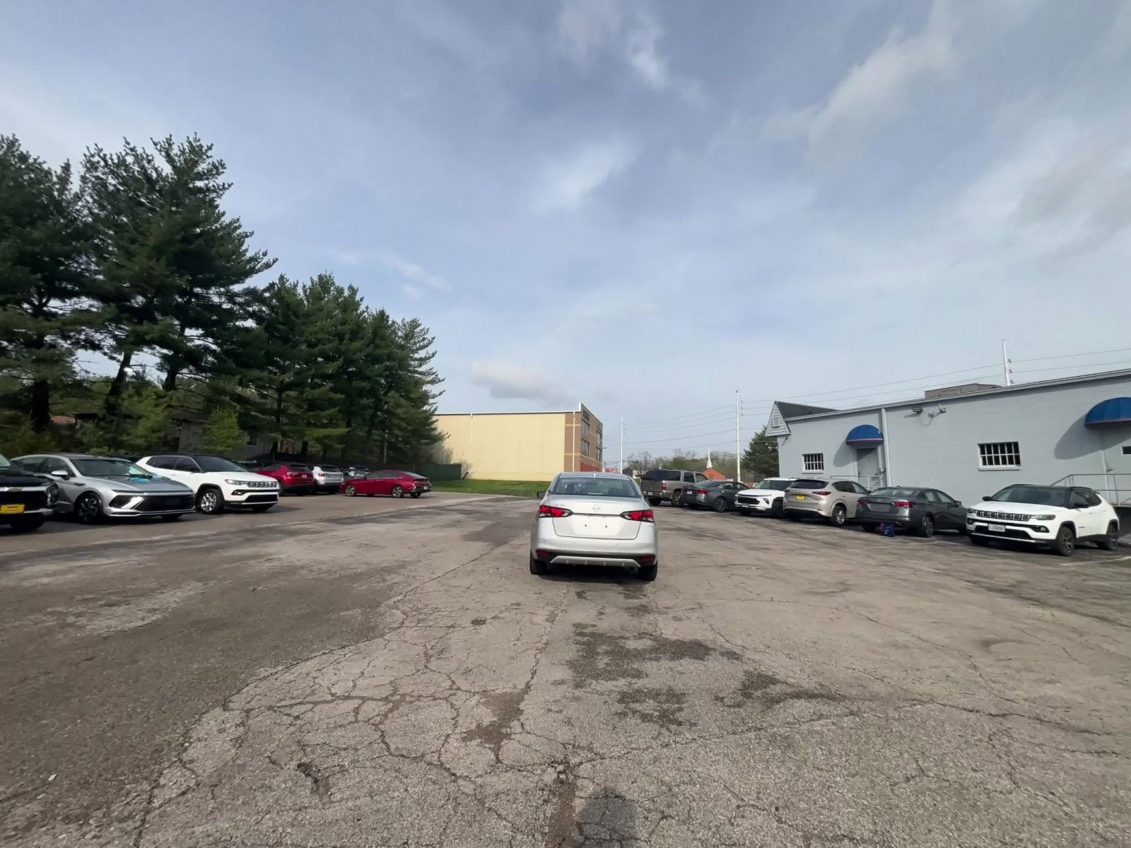 Used 2025 Nissan Versa SV image 16