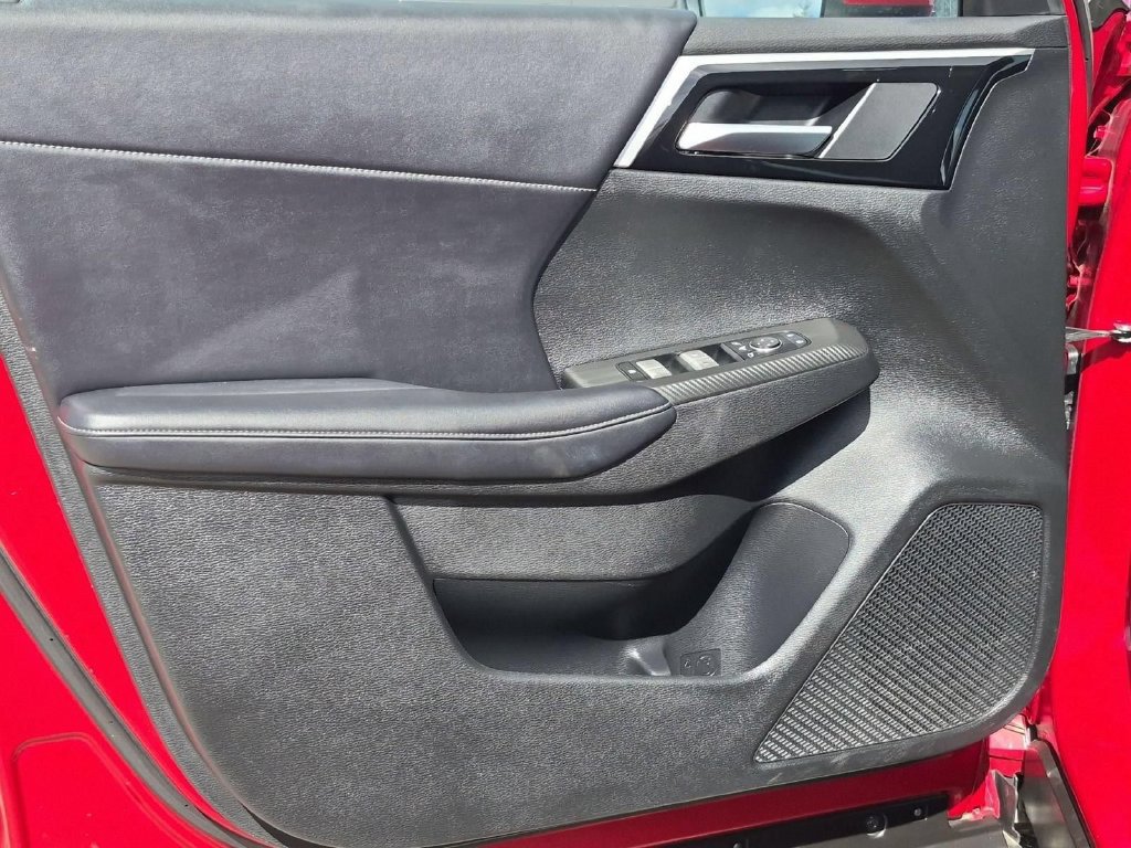 Used 2024 Mitsubishi Outlander SE FWD image 14