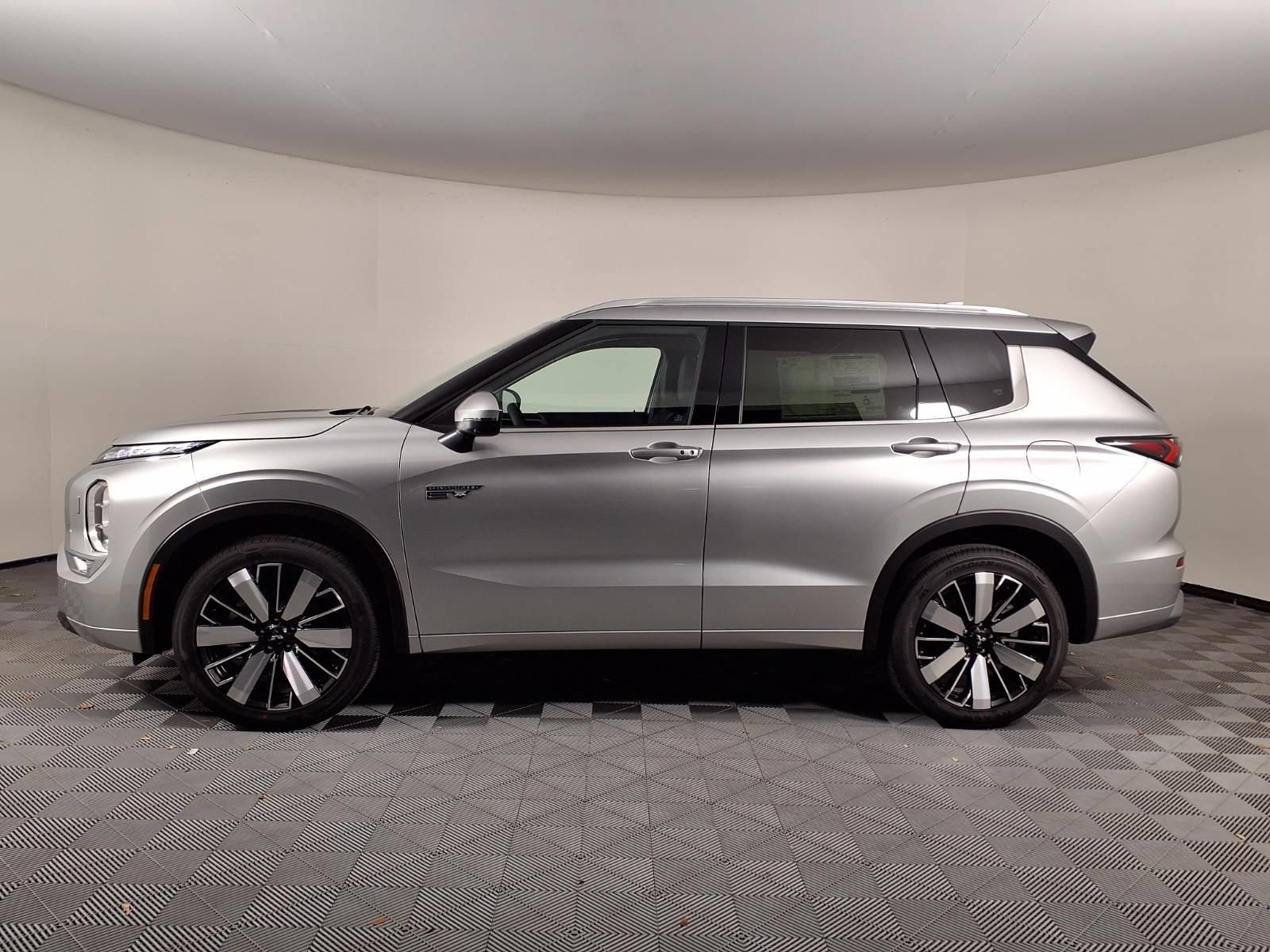 New 2026 Mitsubishi Outlander SEL AWD/4WD image 4