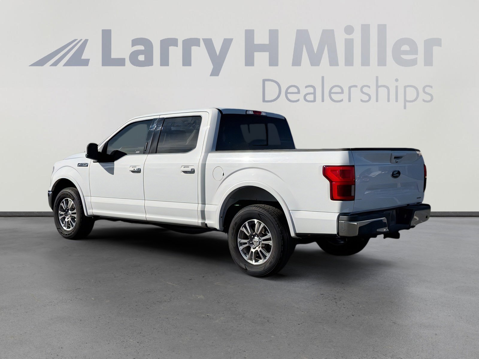Used 2019 Ford F150 Lariat w/ Equipment Group 501A Mid image 3