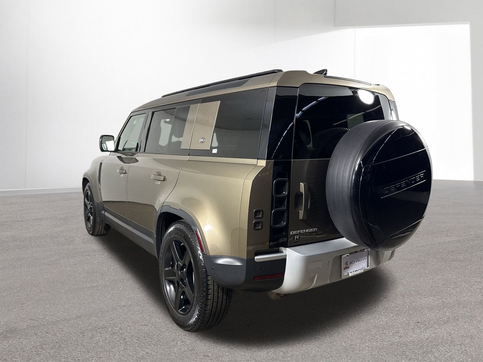 Used 2021 Land Rover Defender 110 SE image 30