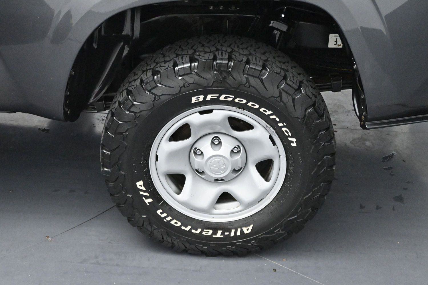 Used 2019 Toyota Tacoma SR w/ SR Convenience Package AWD/4WD image 29