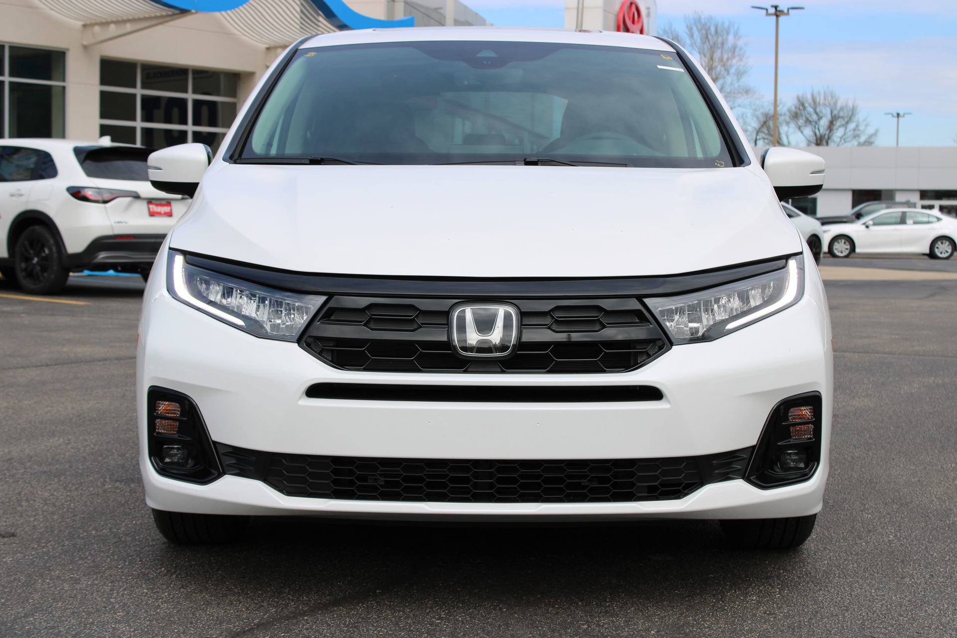 New 2026 Honda Odyssey Elite image 3