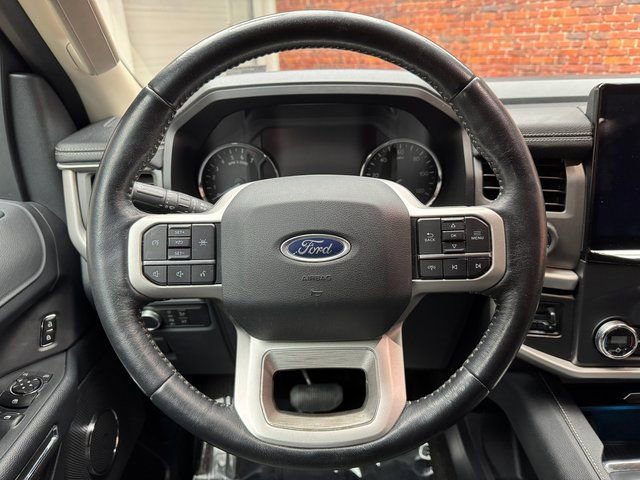 Certified 2022 Ford Expedition XLT image 15