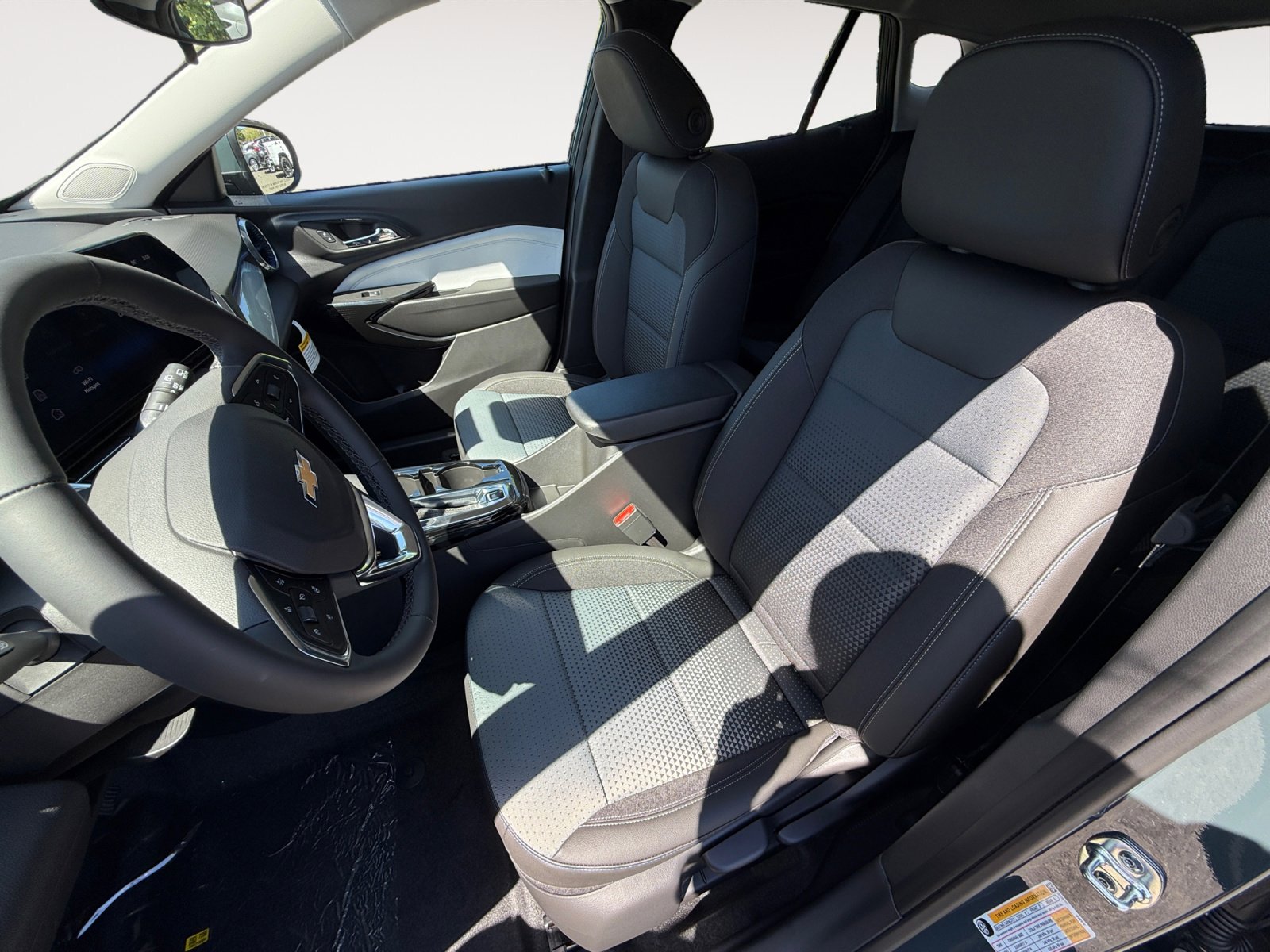 New 2026 Chevrolet Trax LT w/ Driver Confidence Package FWD image 10