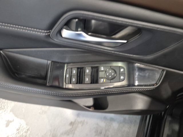 Certified 2023 Nissan Rogue SV w/ SV Premium B Package AWD/4WD image 11