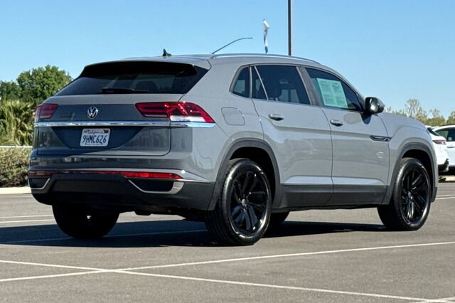 Certified 2023 Volkswagen Atlas Cross Sport SE w/ Black Wheel Package image 4