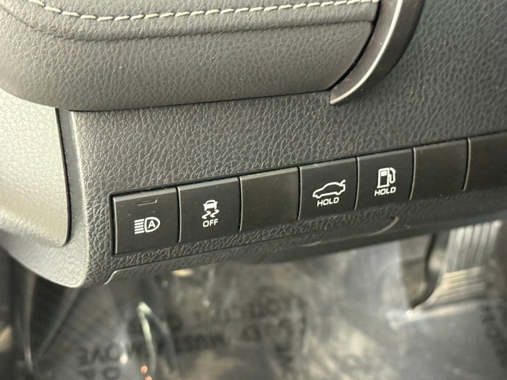 Used 2019 Toyota Camry SE image 20