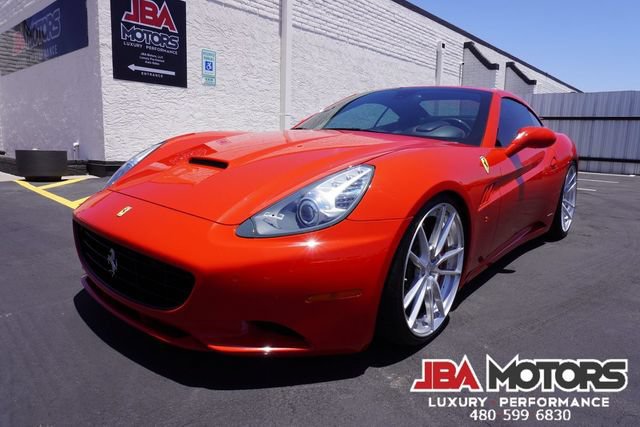 Used 2014 Ferrari California RWD image 37