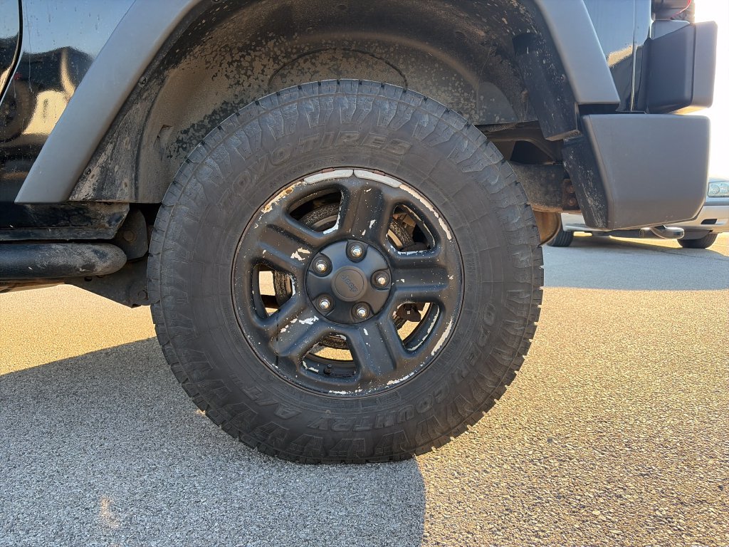Used 2015 Jeep Wrangler Sport AWD/4WD image 23