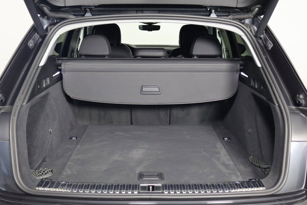 Used 2019 Audi e-tron Premium Plus image 14