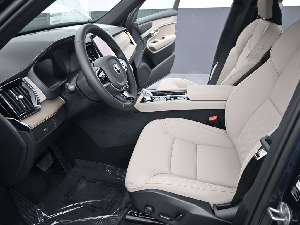New 2026 Volvo XC90 B6 Plus w/ Protection Package Premier image 13