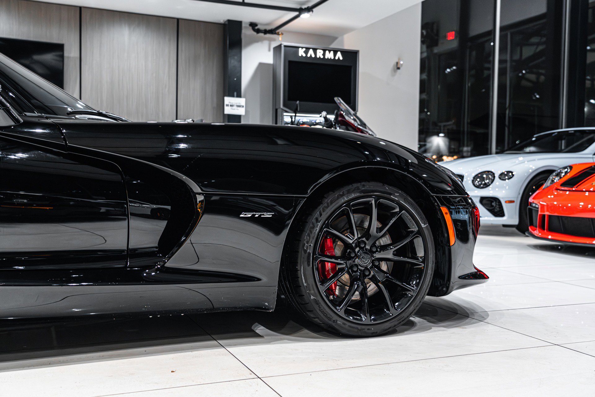 Used 2014 SRT Viper GTS w/ GTS Laguna Interior Package image 44