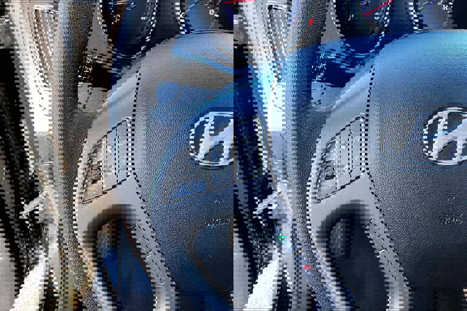 Used 2015 Hyundai Tucson GLS image 21