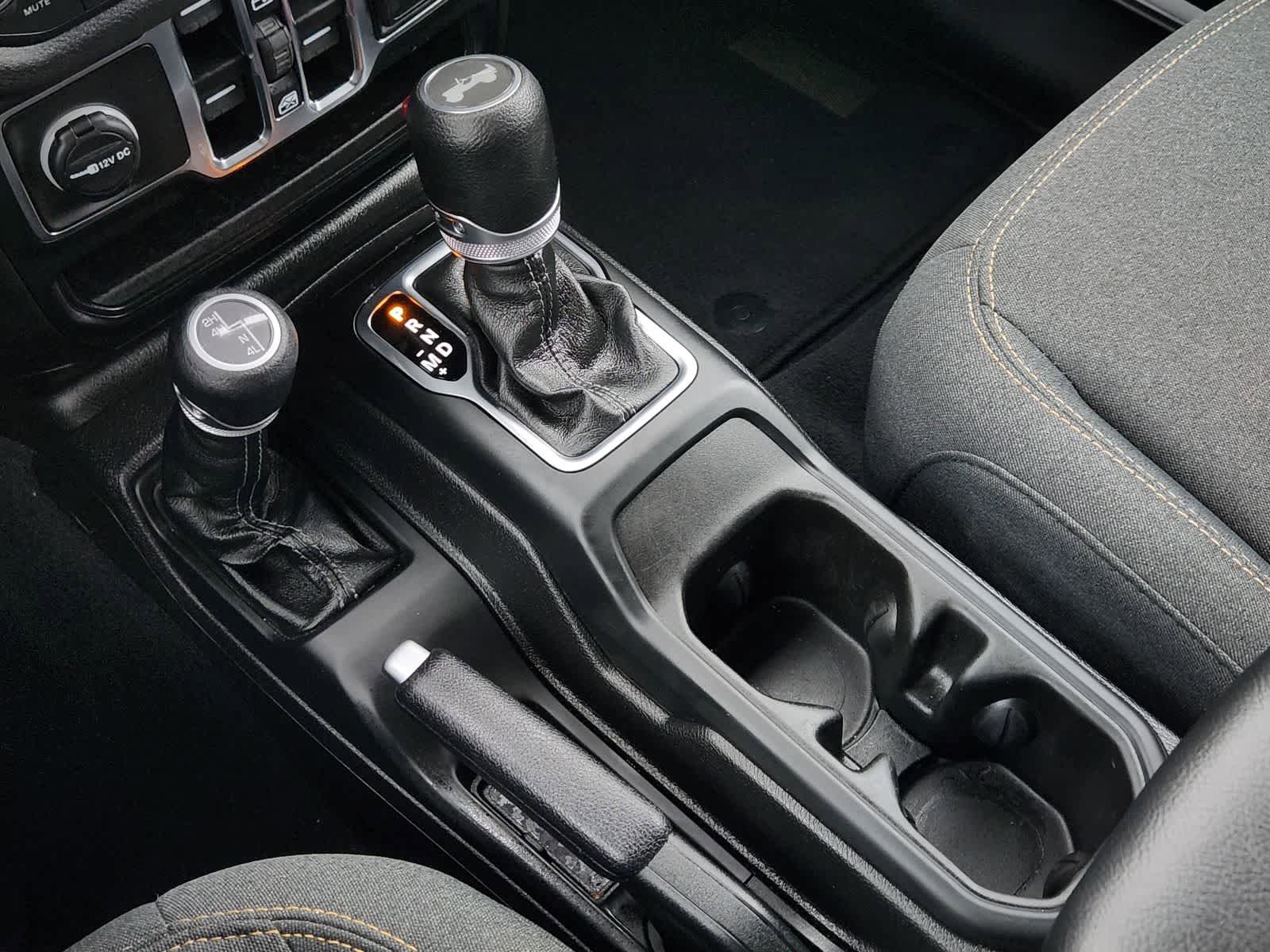 Used 2025 Jeep Wrangler Sport S image 18