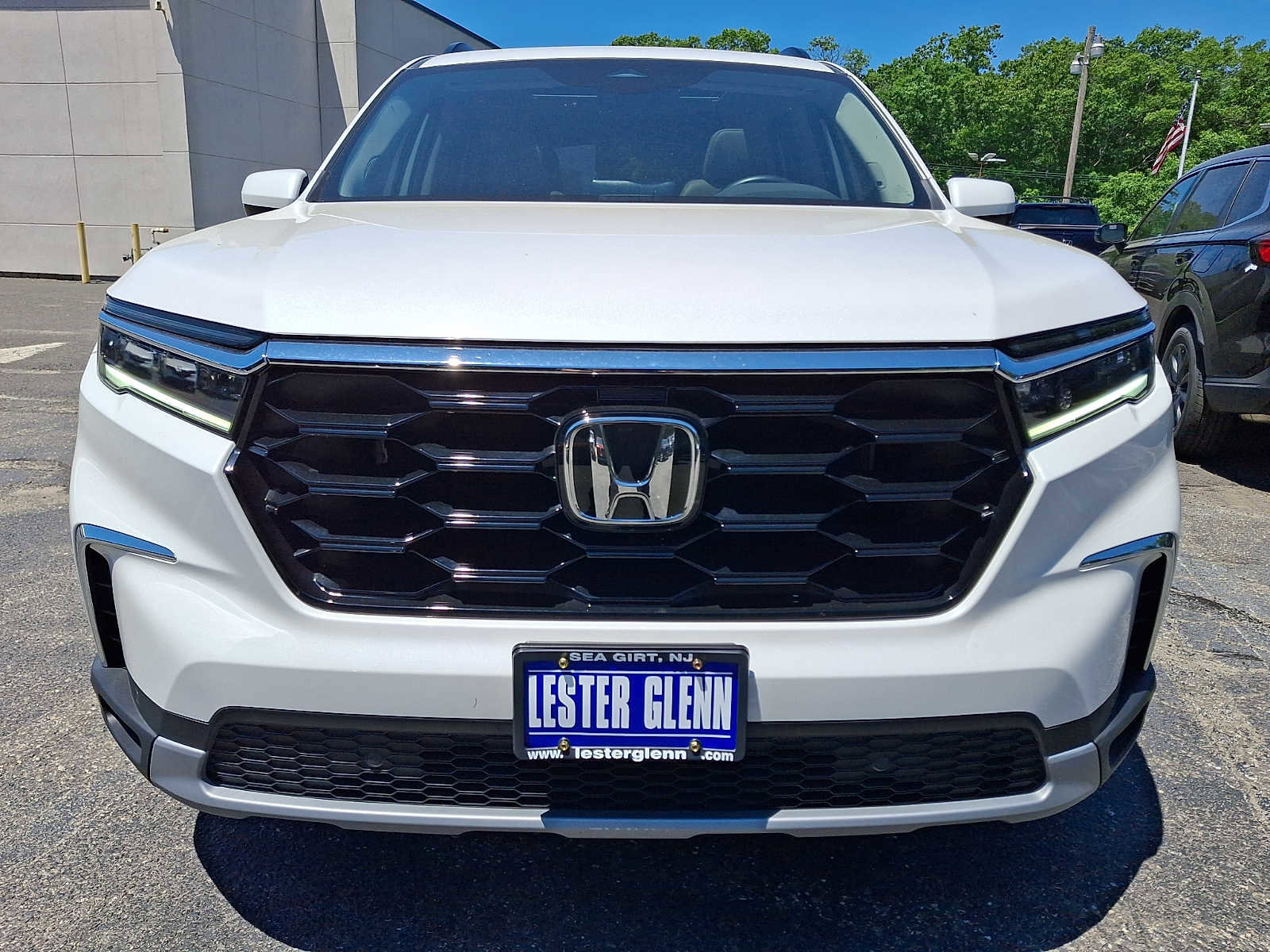 Certified 2025 Honda Pilot Touring image 2