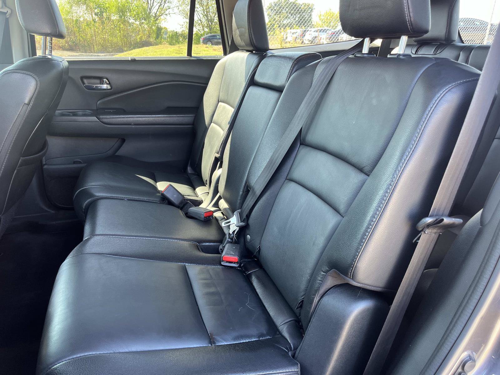 Used 2016 Honda Pilot Touring image 20