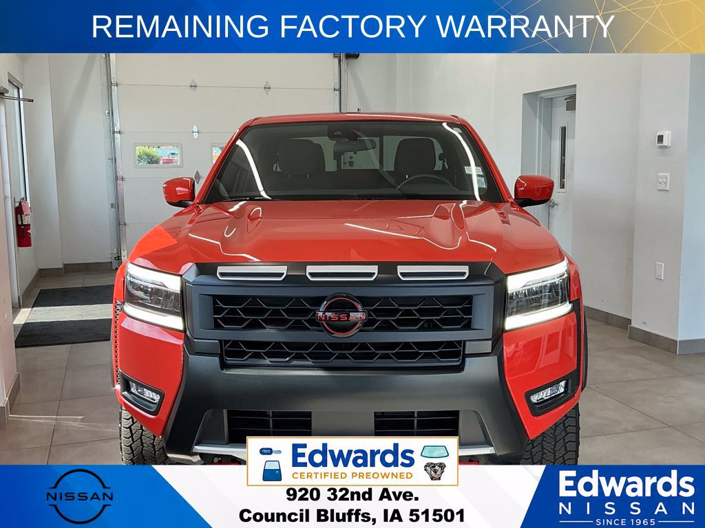Used 2025 Nissan Frontier PRO-4X AWD/4WD image 3