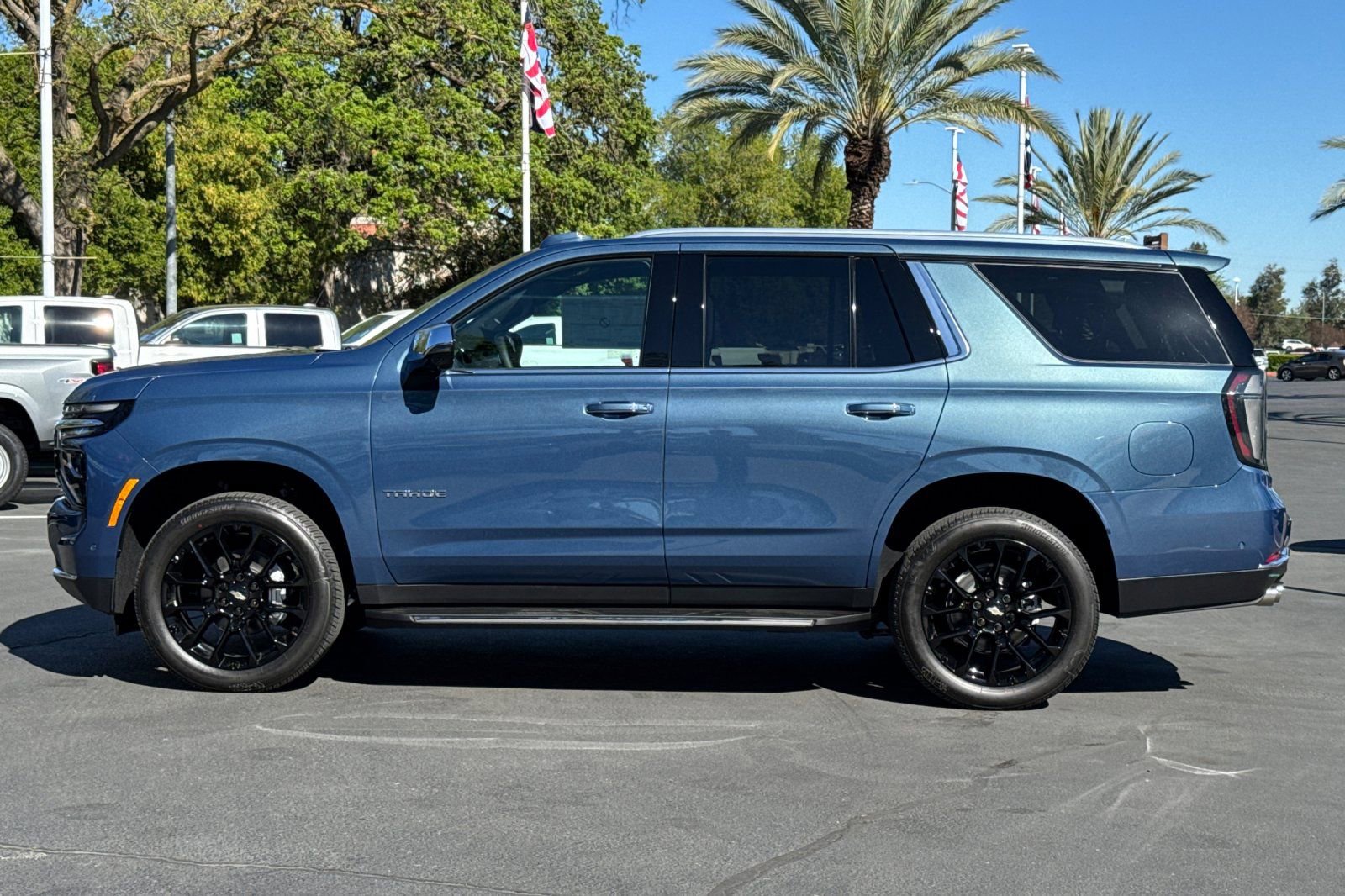 New 2026 Chevrolet Tahoe Premier w/ Sun And Tow Package AWD/4WD image 6