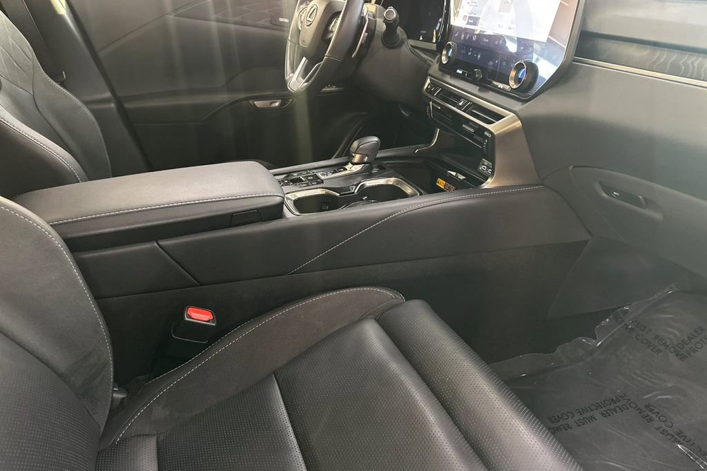 Used 2024 Lexus RX 350 AWD w/ Convenience Package image 15