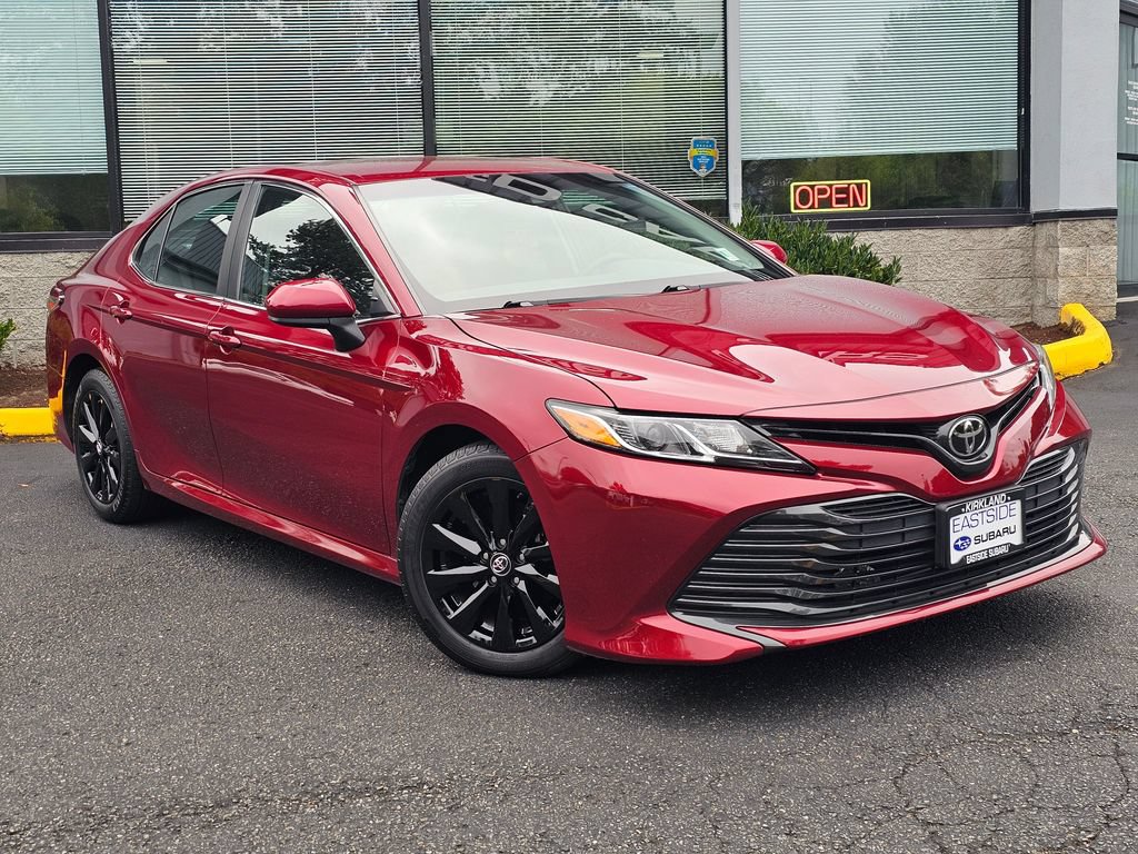 Used 2018 Toyota Camry LE FWD image 1