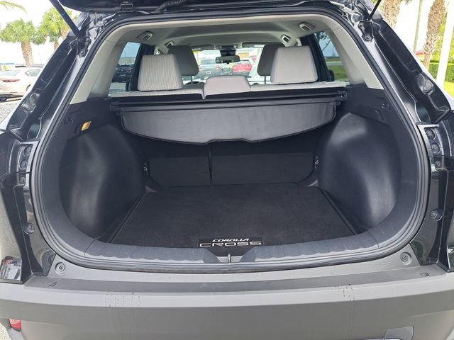 Used 2022 Toyota Corolla Cross L image 7