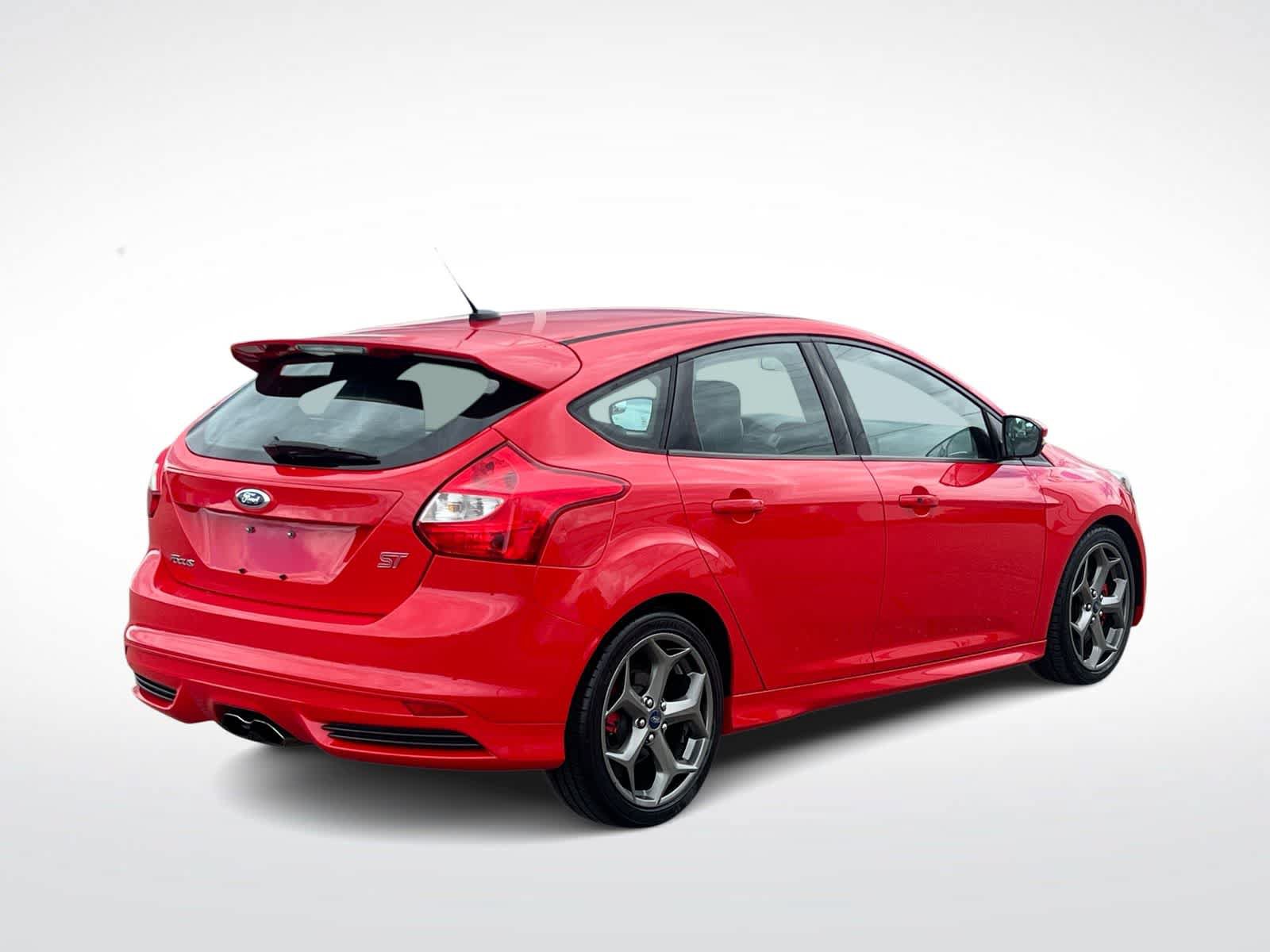 Used 2014 Ford Focus ST w/ Equipment Group 202A FWD image 8